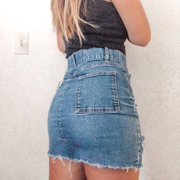 GAP Dresses & Skirts - Denim ripped mini skirt